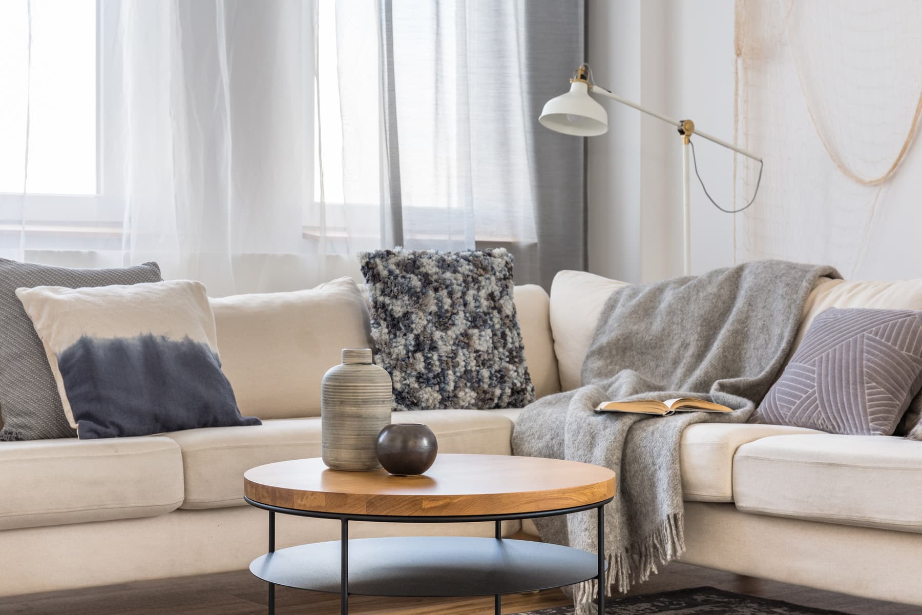 Deep sofas vs upright ones